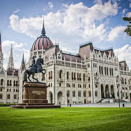 Erika'S Downtown Home Budapest Exterior photo